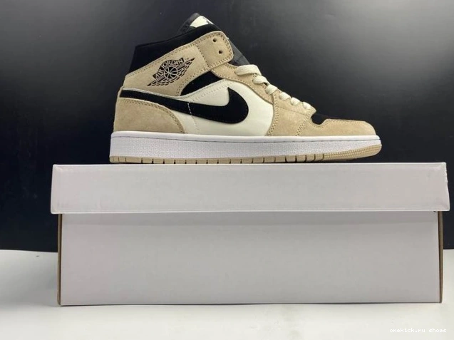 Rep Mid Orange' Air Jordan BQ6472 'Barely 1 -800 0707